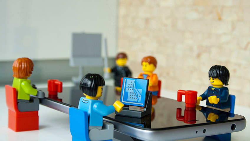 How Companies Like LEGO Scale Project with Agile Scrum