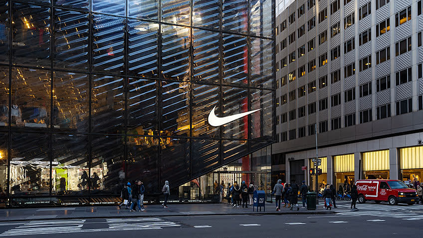 Nike Marketing Strategy: How to Build a Timeless Brand by Selling